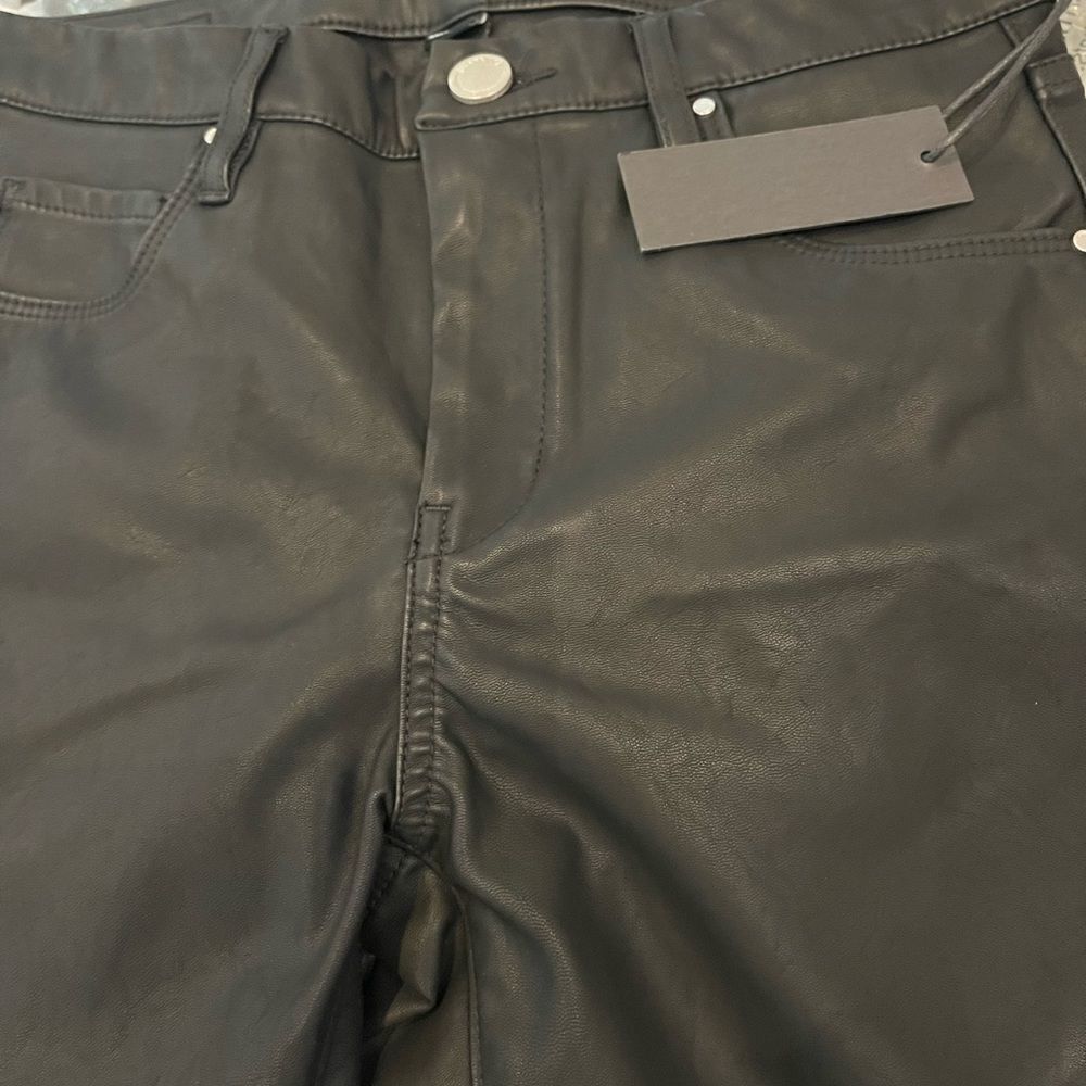 New Blank NYC THE BOND Black faux  Leather coated jeans pants - Picture 7 of 8